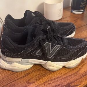 New Balance 9060 Black and grey